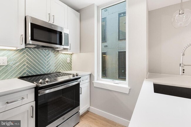 Photo - 1144 Frankford Ave Unit 302