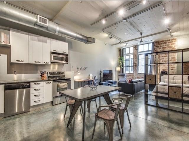 Building Photo - 1122 Jackson St Unit 320 Rental