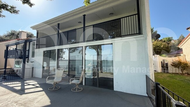Building Photo - 3612 Lakeside Dr Rental