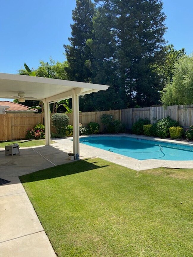 Photo - Gorgeous 4 Bedroom 2 Bath Home W/Pool!