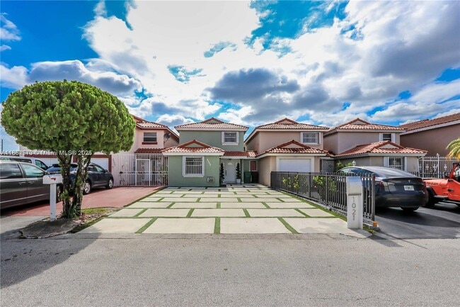 Building Photo - 1021 SW 104th Ct Rental