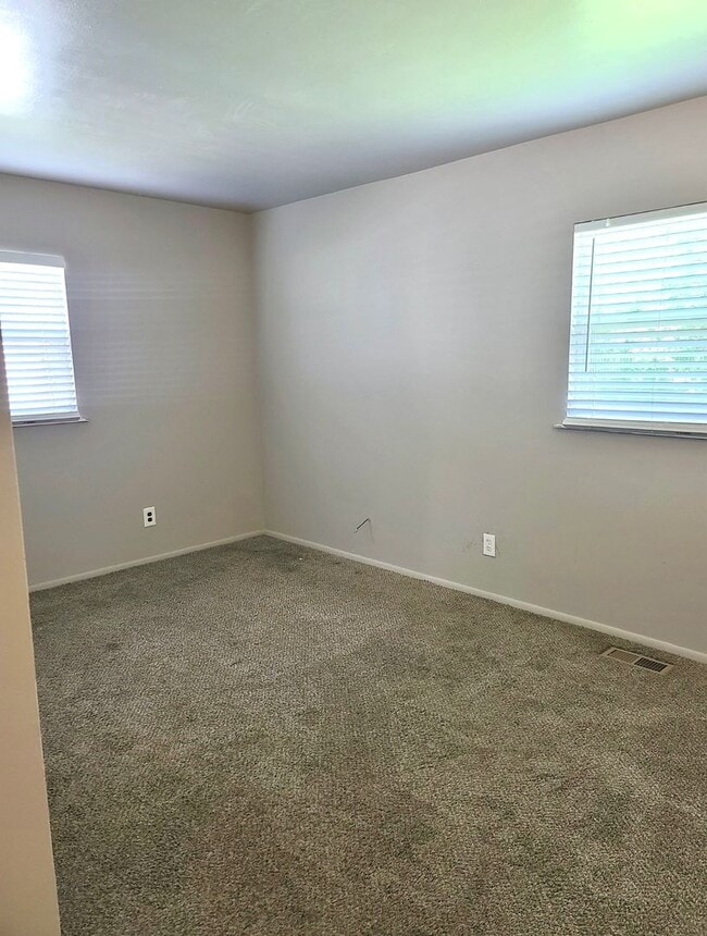 Photo - 610 Dogwood Dr