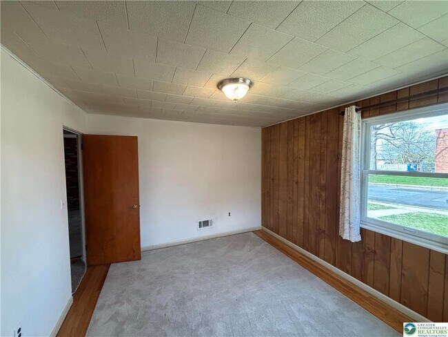 Photo - 662 Minor St