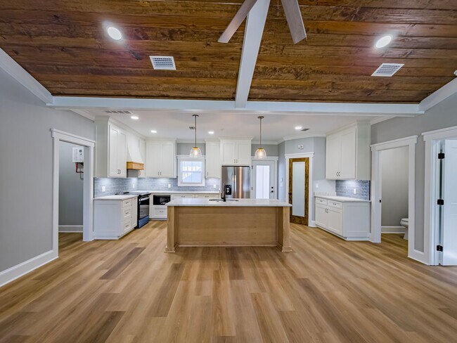 807 Cherokee Ave