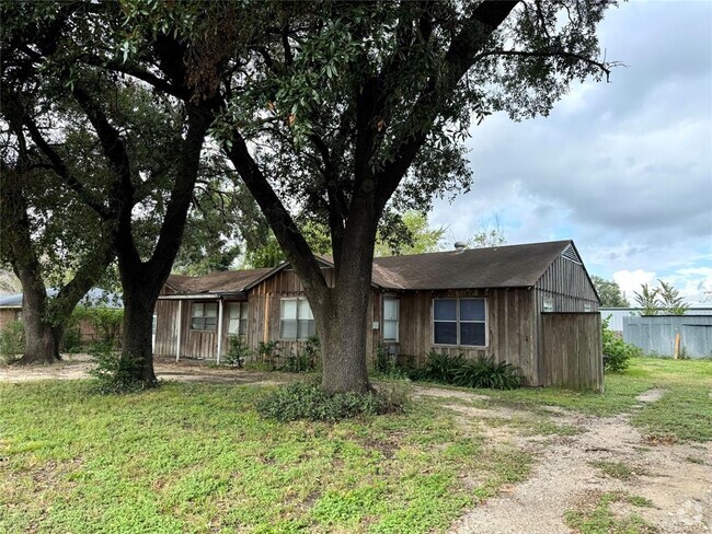 Building Photo - 13916 Reo St Rental