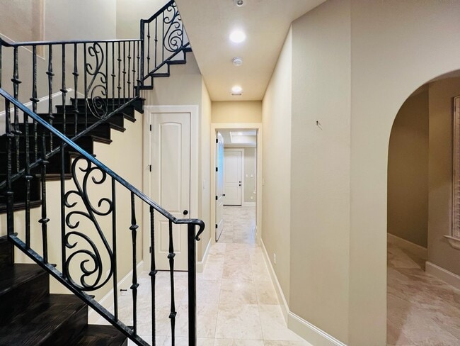 Photo - 4310 Floyd St