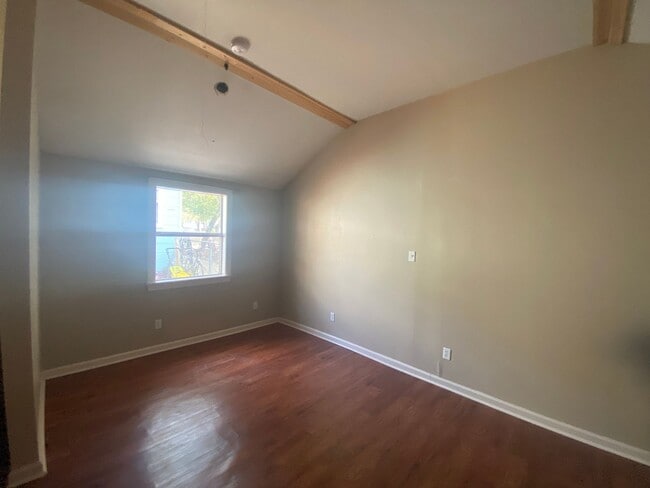 Building Photo - 3300 Lafayette Ave Unit B Rental