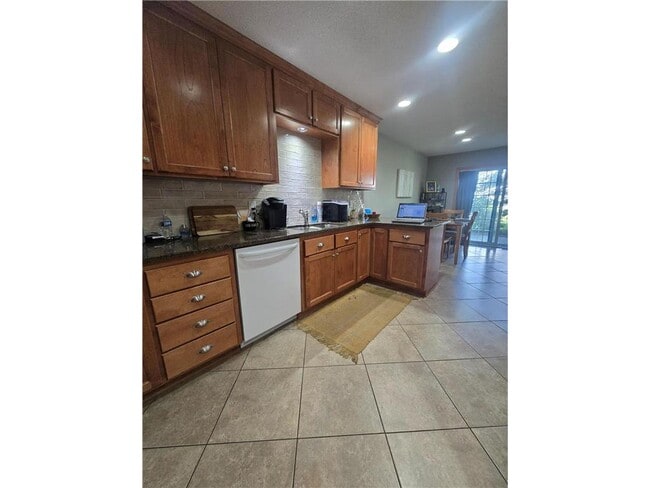 Photo - 4205 Merrimac Lane North