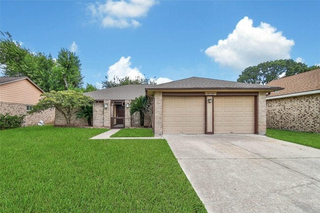 Building Photo - 10904 Birch Dr