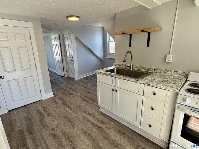 Photo - 205 Shaw St Unit 3