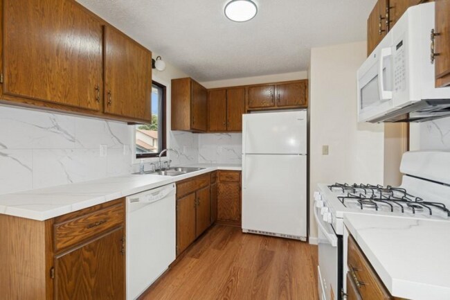 Photo - 8983 Vinewood Ln N