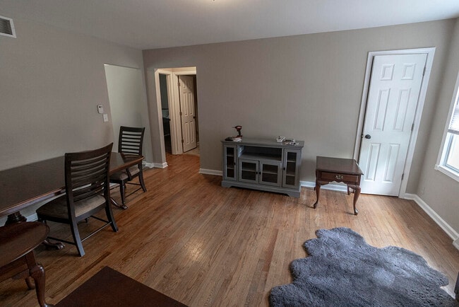 Photo - 103 N Garth Ave