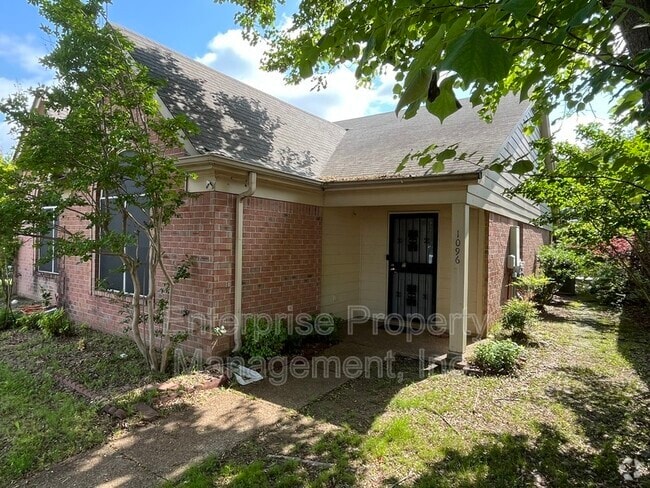 Building Photo - 1096 Sunstar Dr Rental