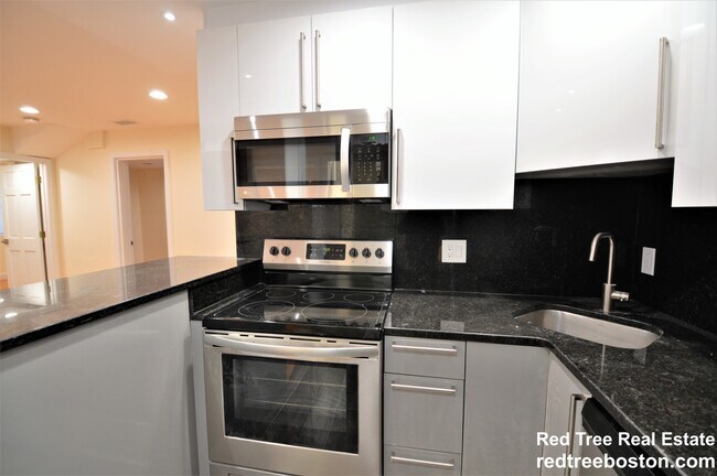 Photo - 1805 Beacon St