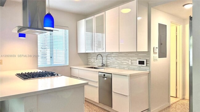 Photo - 643 Jefferson Ave Unidad 3