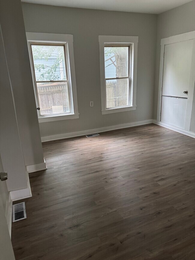 bedroom - 3 Worcester St Unit 1