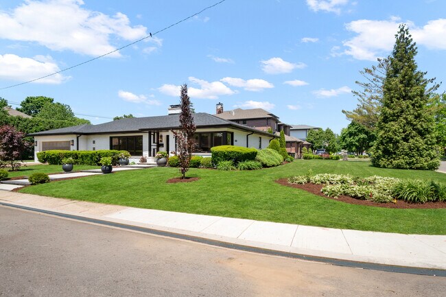 Photo - 6600 N Kenton Ave