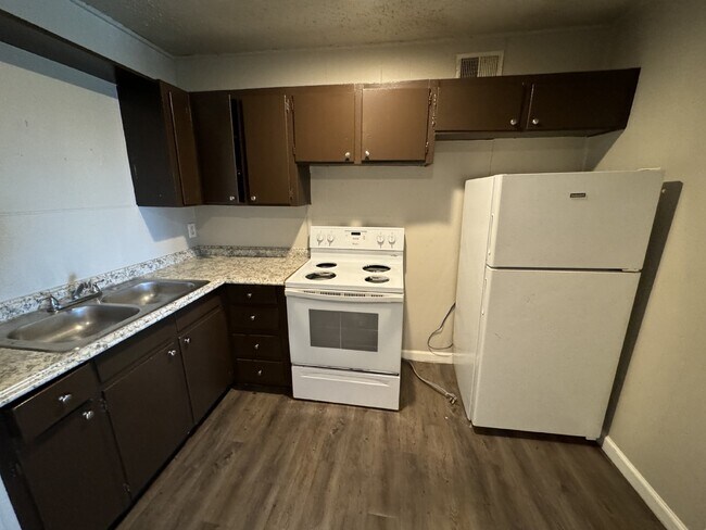2 Bedroom and 1 bathroom ready to move in