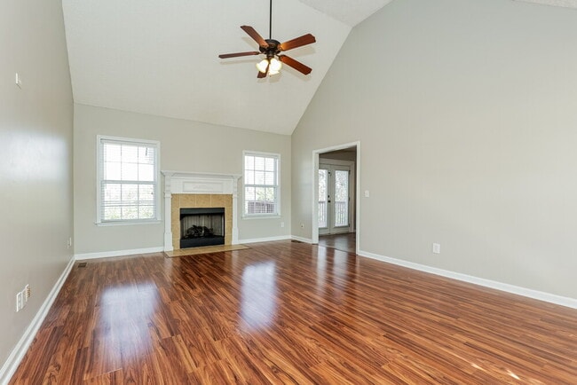 Photo - 3128 Hardwood Dr