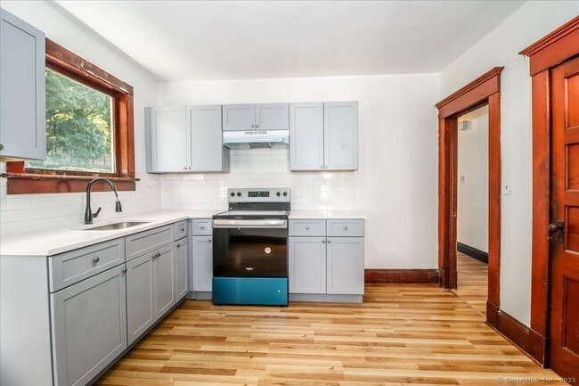 Photo - 130 Wellsville Ave Unidad 2