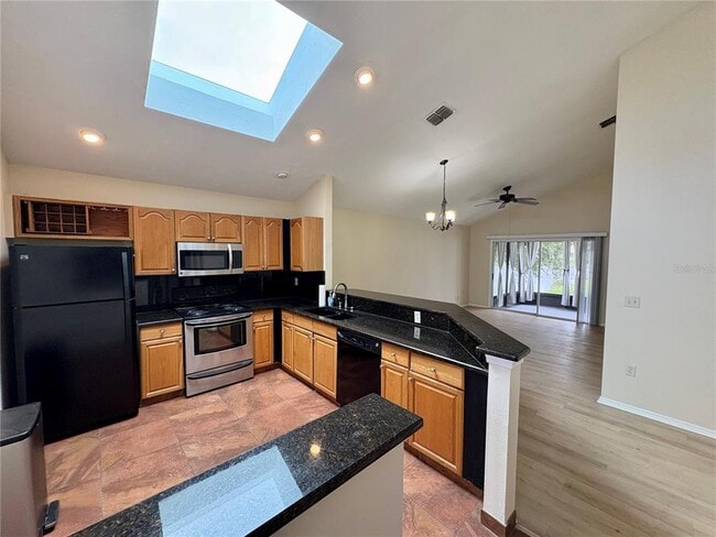 Photo - 4007 39th St W