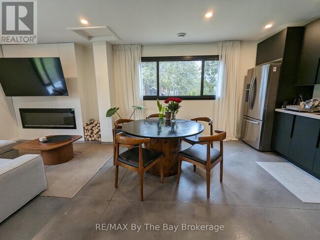 Photo - 117 Glenlake Blvd