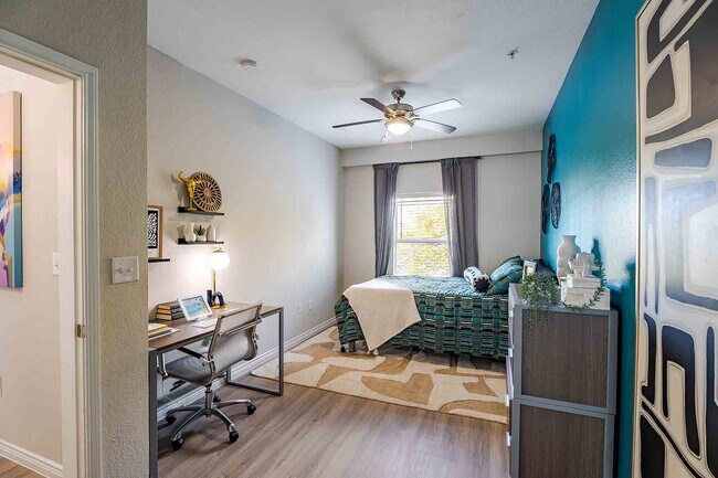 21-Pearl-Apartments-Near-UT-Austin-Fully-Furnished-Bedroom - 21 Pearl