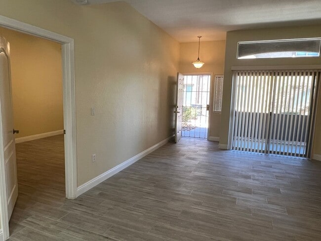 Photo - Gorgeous 3 Bedroom, 2 Bath in Silverado Ranch