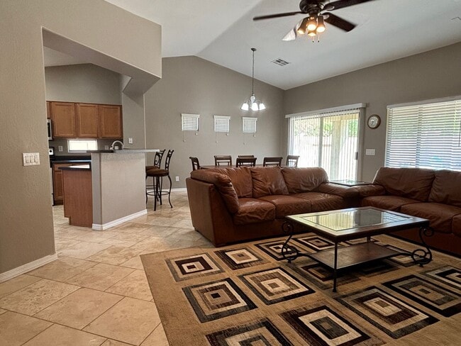 Photo - 1450 N Maria Ln