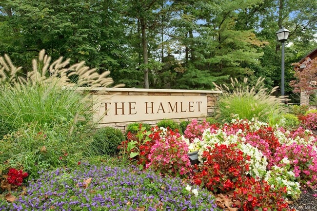 Building Photo - 23 Meadowood Dr