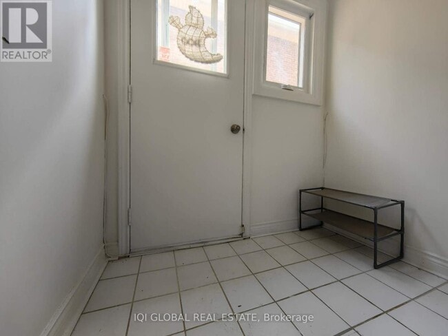 Photo - 6 Equestrian Ct