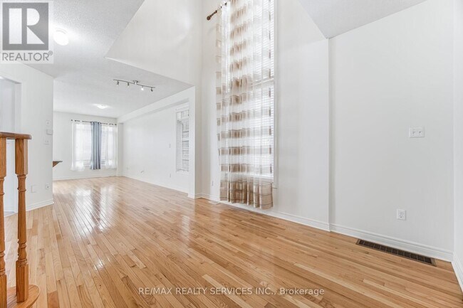 Photo - 4 Rocky Point Crescent