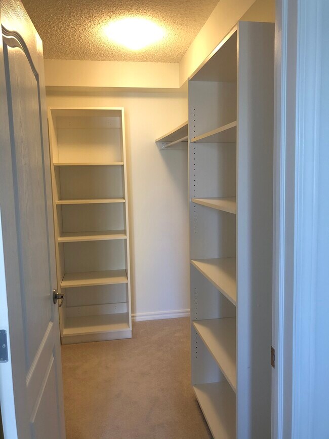 Photo - 9741 110 St NW Unit 1