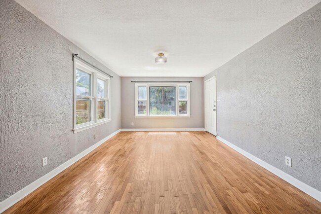 Photo - 1102 Cherico St