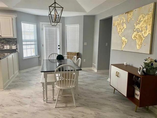 Photo - 3805 Hawick Ln