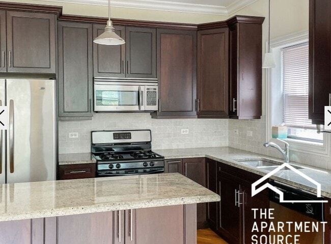 Photo - 3229 N Kenmore Ave Unidad 5