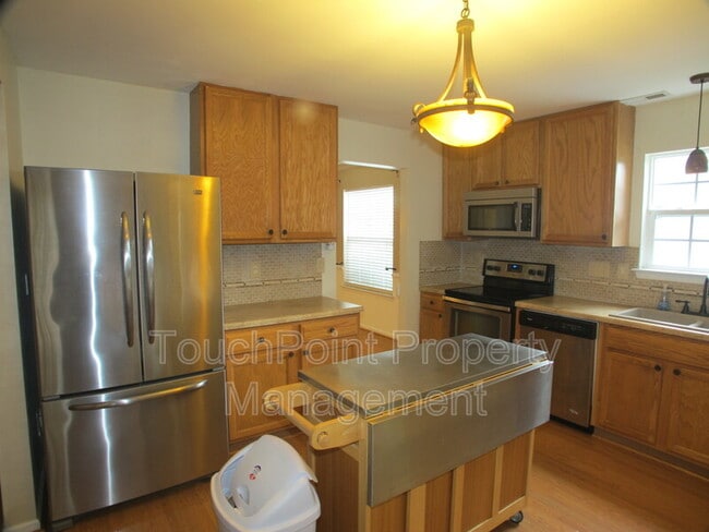 Photo - 8007 Bristle Ln