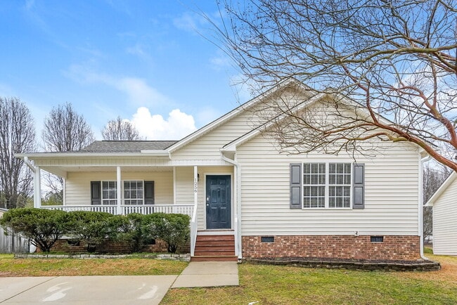 Building Photo - 1256 Grovewood Dr