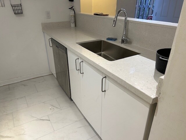 Photo - 210 Mccaul St Unit Lower