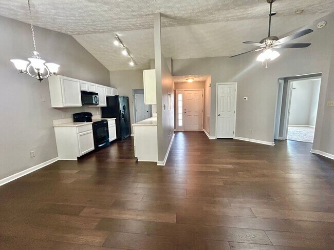 Photo - Beautiful 3 bedroom-plus bonus room-2 bath for rent!