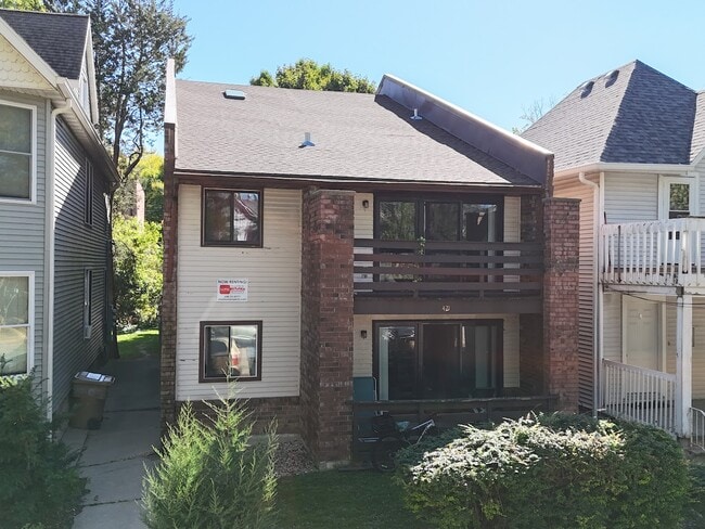 Photo - 421 W Doty St Unit #3