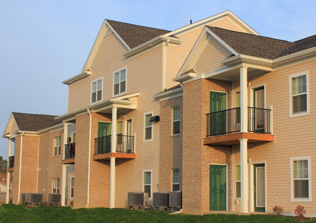 Kingston Square - Kingston Square Apartments