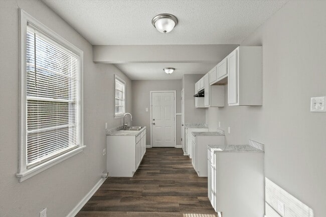 Photo - 1779 Preston St