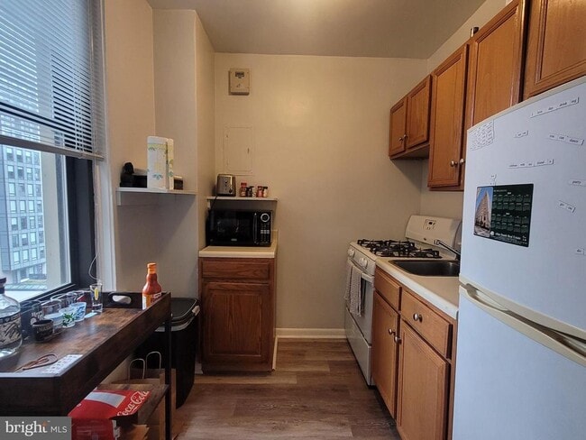 Photo - 135 S 19th St Unit 905