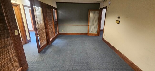Photo - 502 Oak St