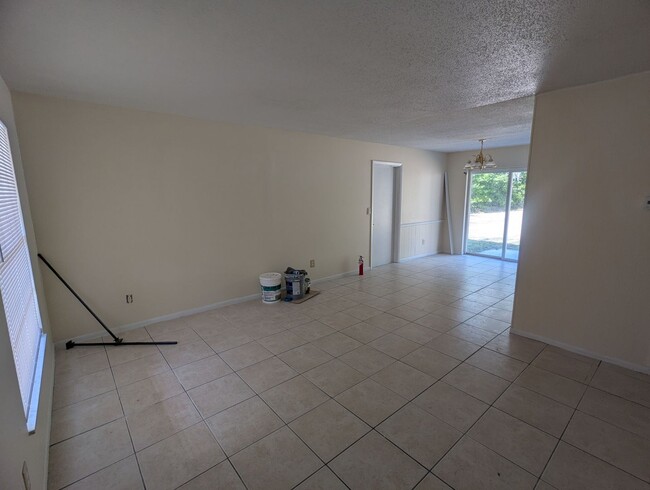 Photo - 3 Bedroom House For Rent, Lawncare included.