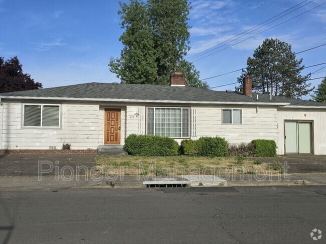 Building Photo - 622 W Pilger St Rental