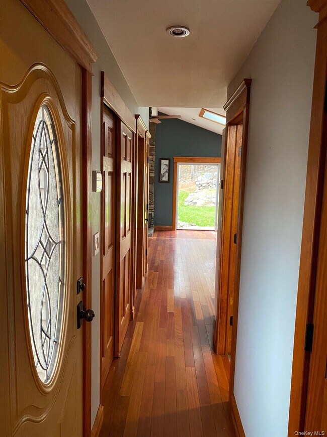 Photo - 18 Ashlee Meadow Rd