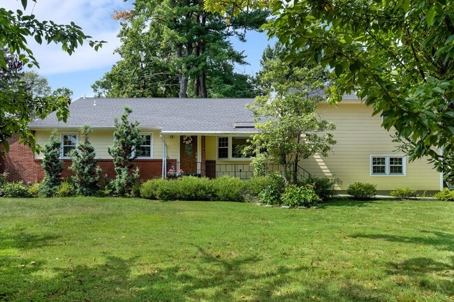 Photo - 74 Marion Rd E Casa