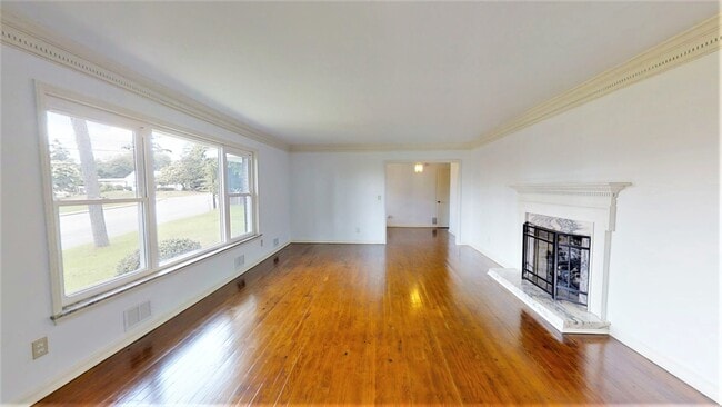 Photo - 207 E Martintown Rd